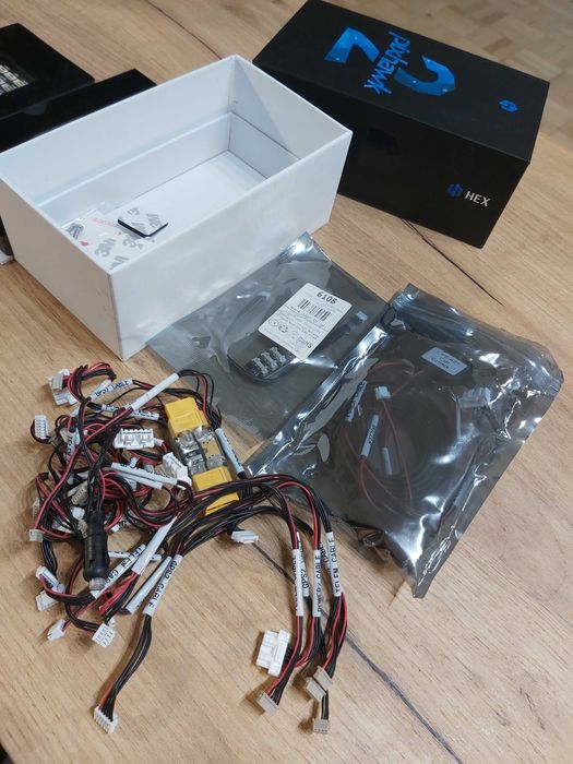 HEX Pixhawk 2.1 - Dron/pojazd autonomiczny - kontroler oraz akcesoria