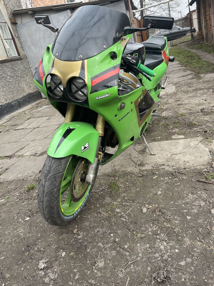 Продам спорт Kawasaki zxr250