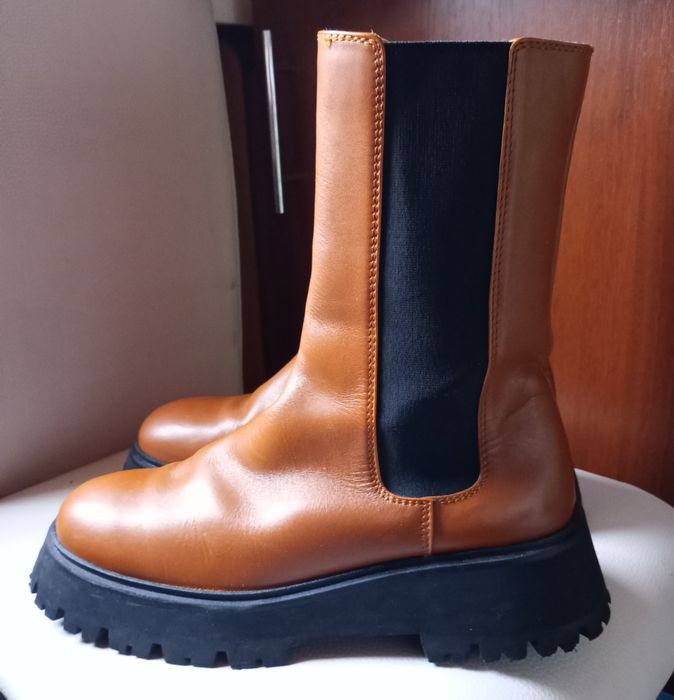 Zara skórzane botki na traktorach 42