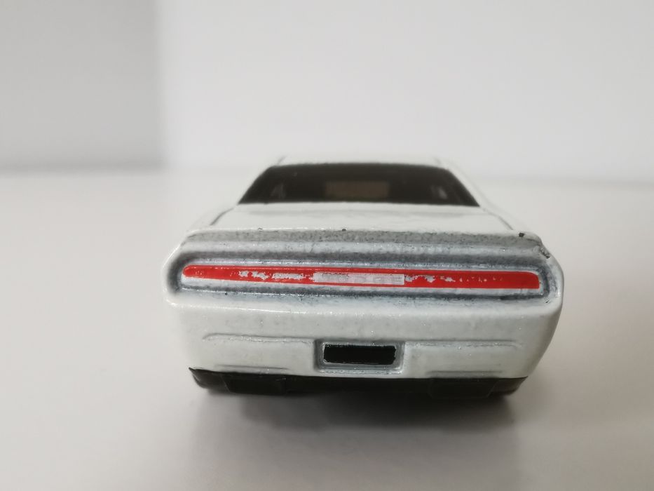 Hot Wheels Resorak Dodge Challenger SRT8 '08