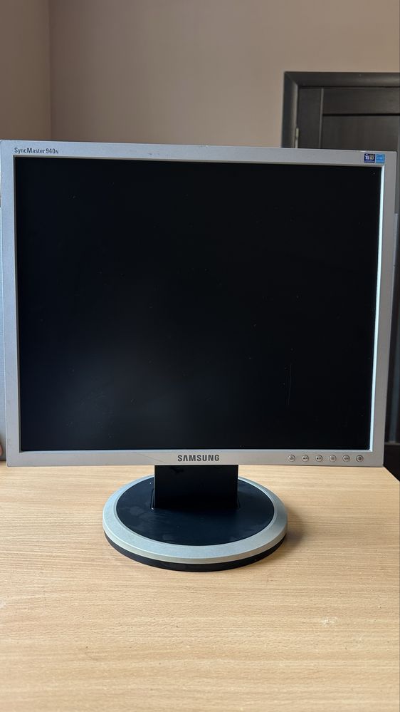 Монітор Samsung SyncMaster 940N