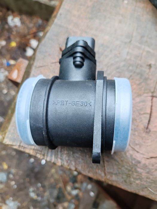 Продам датчик воздушного потока БМВ