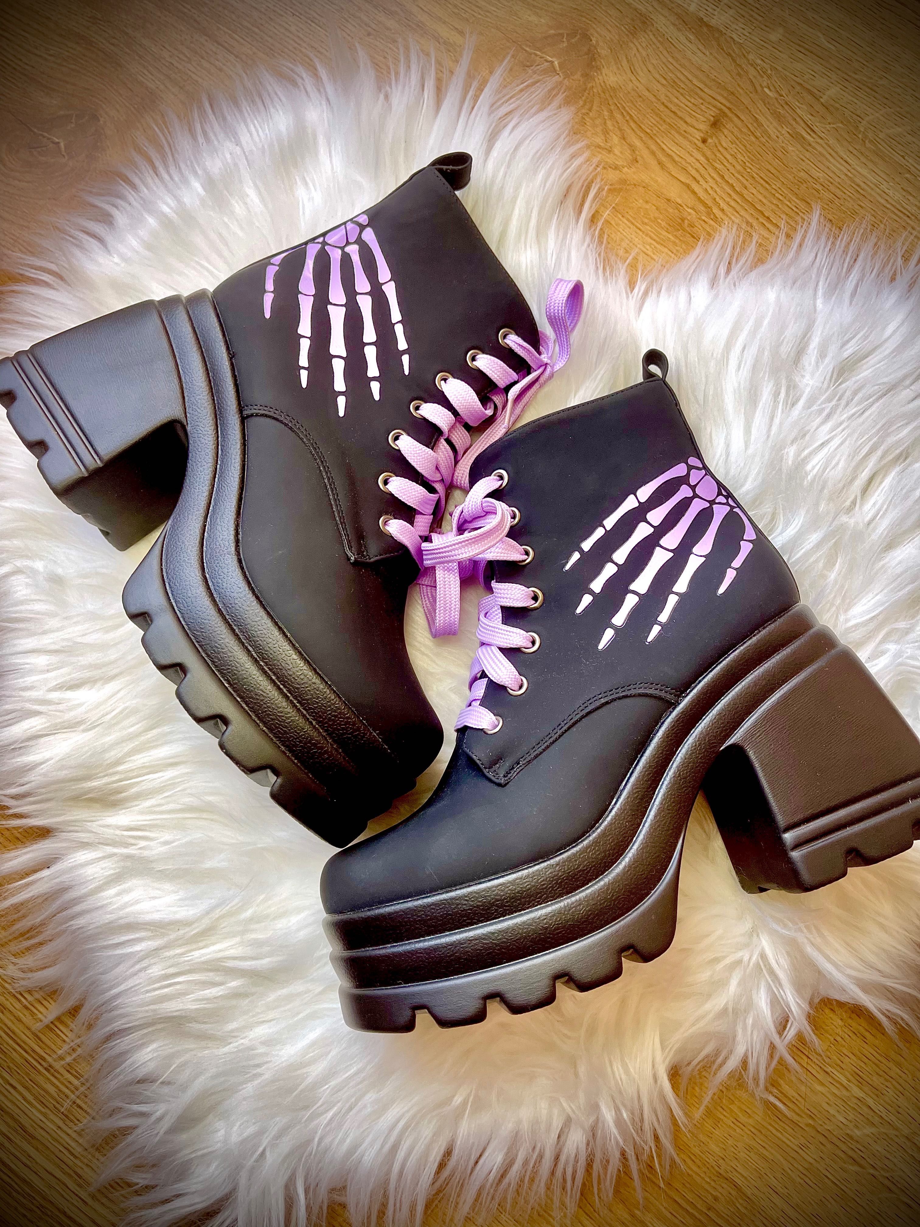 Botas de plataforma gótico - esqueleto roxo