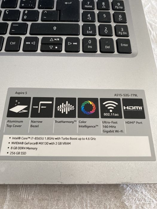 Acer i7 500GB SSD. 8 RAM Nvidia e Intel 620