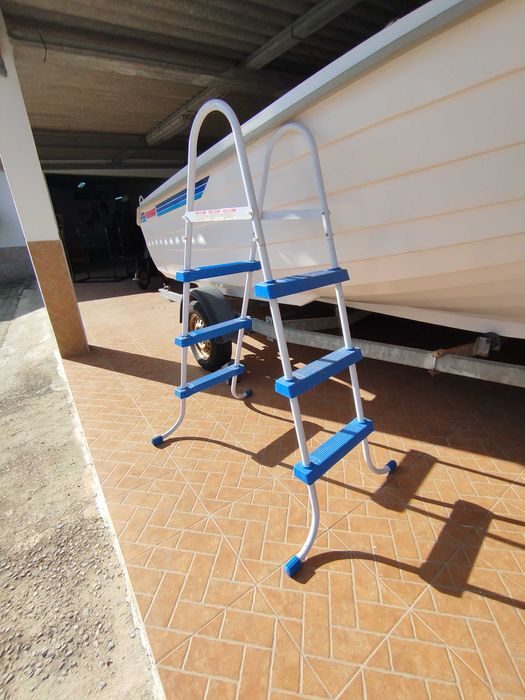 Escadas para Piscina