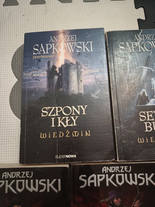 Wiedźmin Sapkowski 5 tomów
