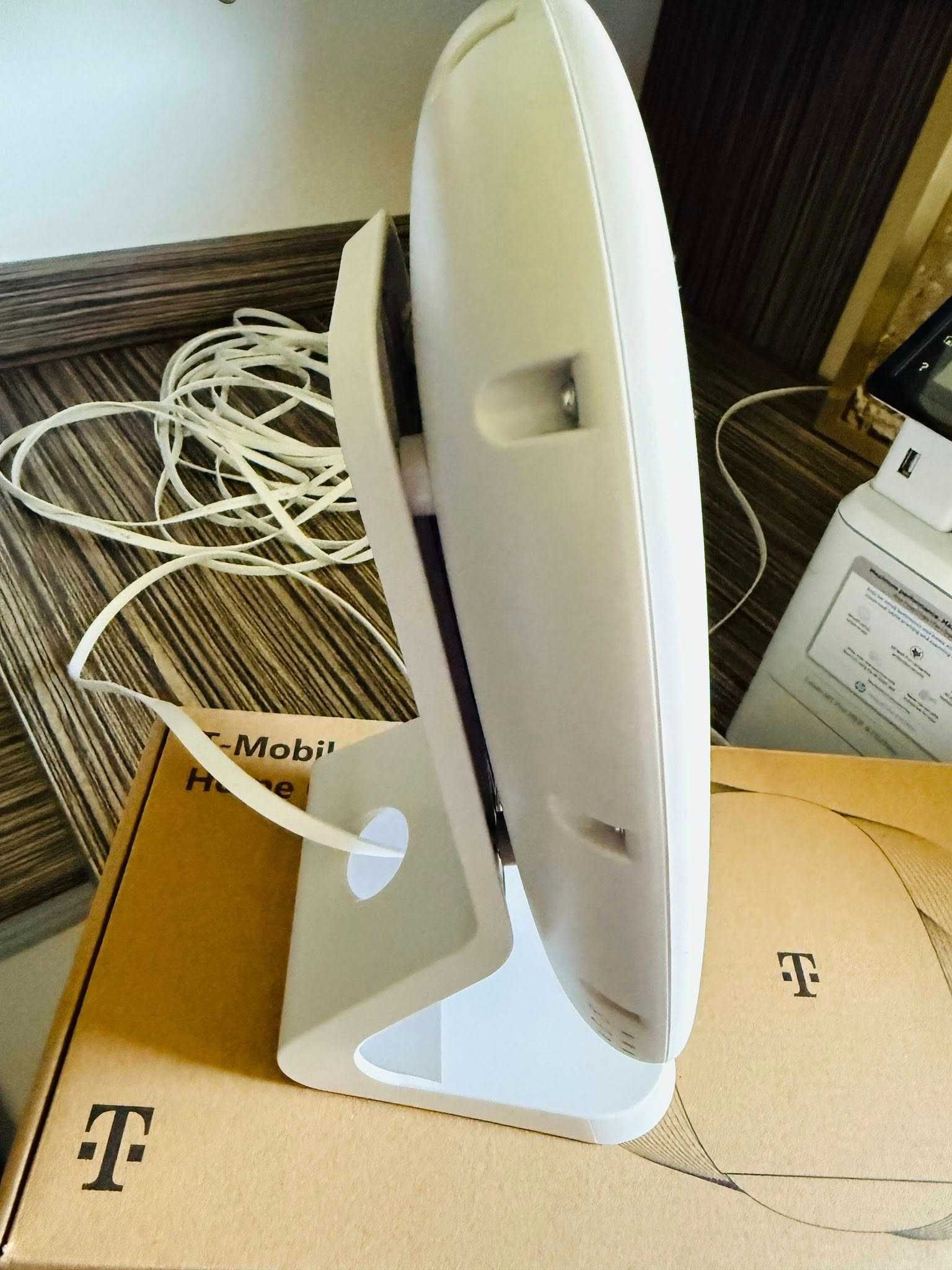 Zestaw Router WNC T-MOBILE Internet Home Office BOX 5G ODU IDU