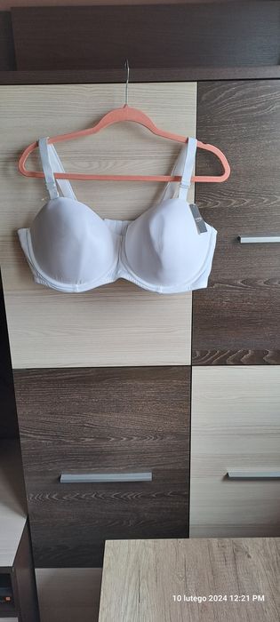 Biustonosz George 95E