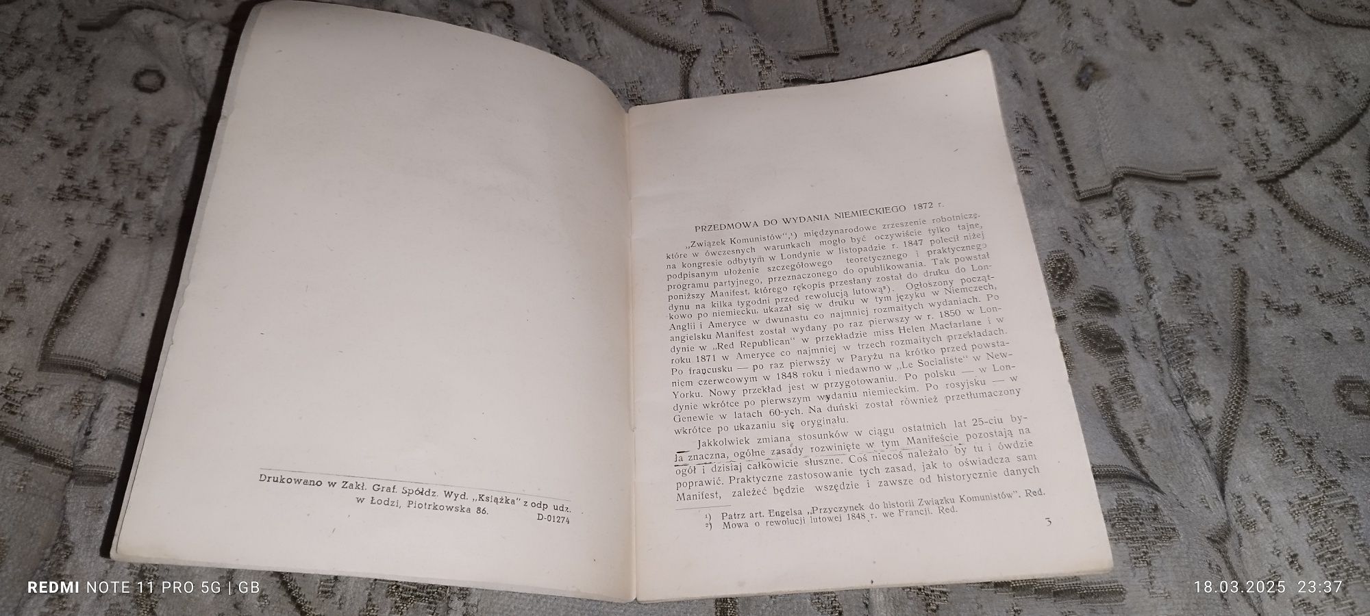 Sprzedam starą książkę manifest komunistyczne z roku 1945