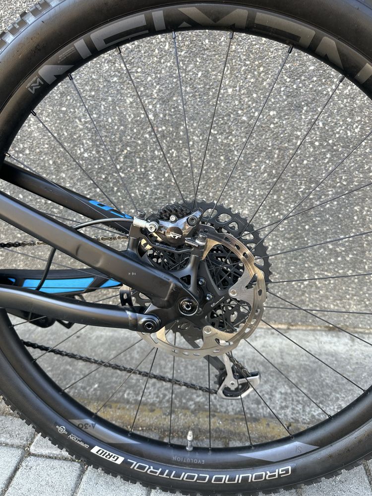 Карбон SPECIALIZED Camber 29 (RockShox PIKE, Fox, Sram X01)