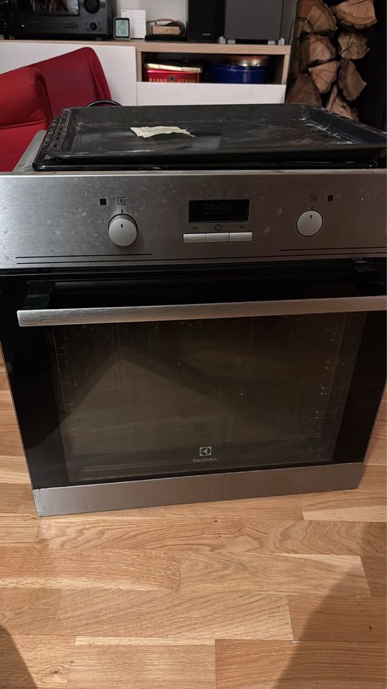 Piekarnik do zabudowy EEB4231POX ELECTROLUX
