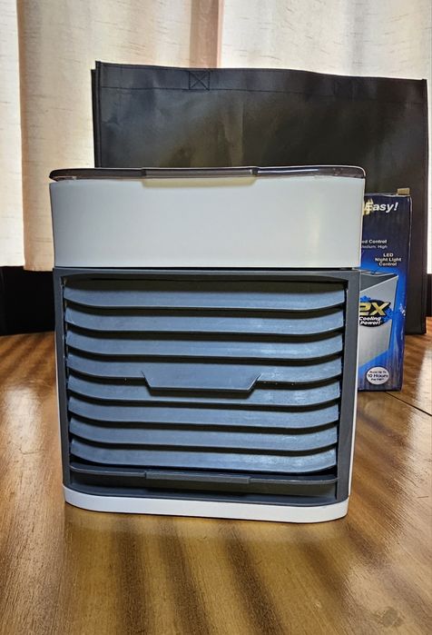 Кондиціонер,вентилятор, машинний кондиціонер.