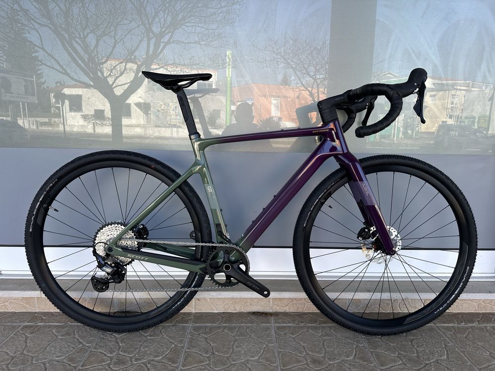 Bicicleta Scott Gravel - Carbono