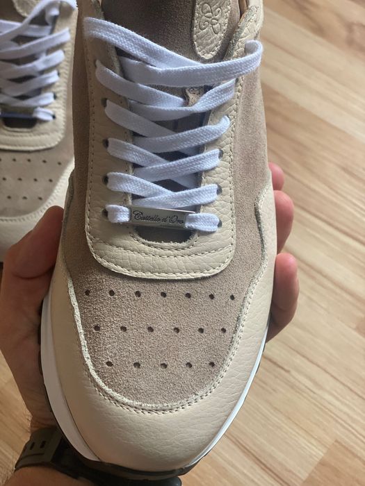 CASTELLO D'ORO
Бежеві замшеві кросівки