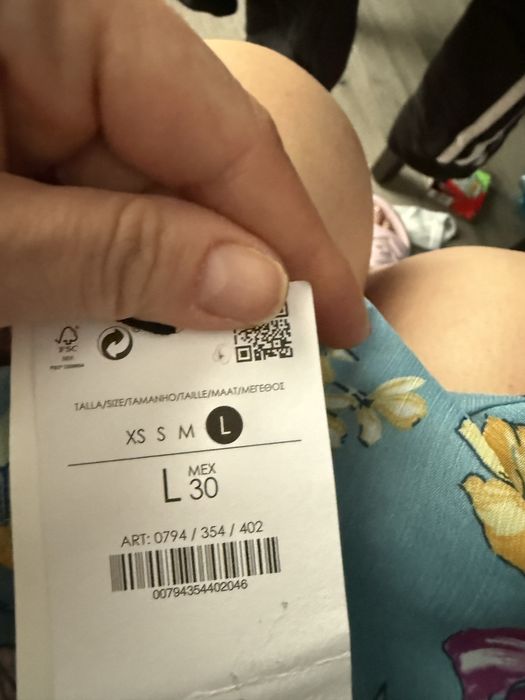 Bluzeczka Bershka rozmiar L na metce