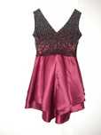 Vestido bordeaux com lantejolas