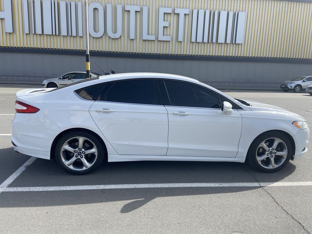 Продам авто Ford Fusion USA, 2,5 обьєм, 2014 року