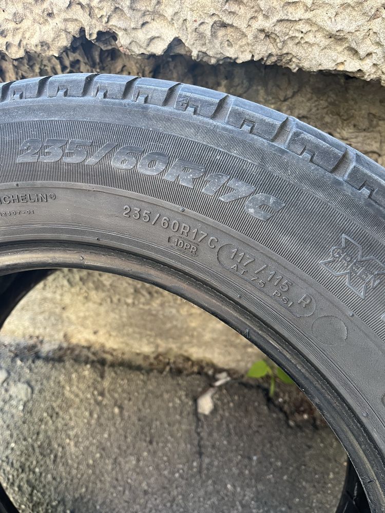 Шини Michelin 235/60r17c літо