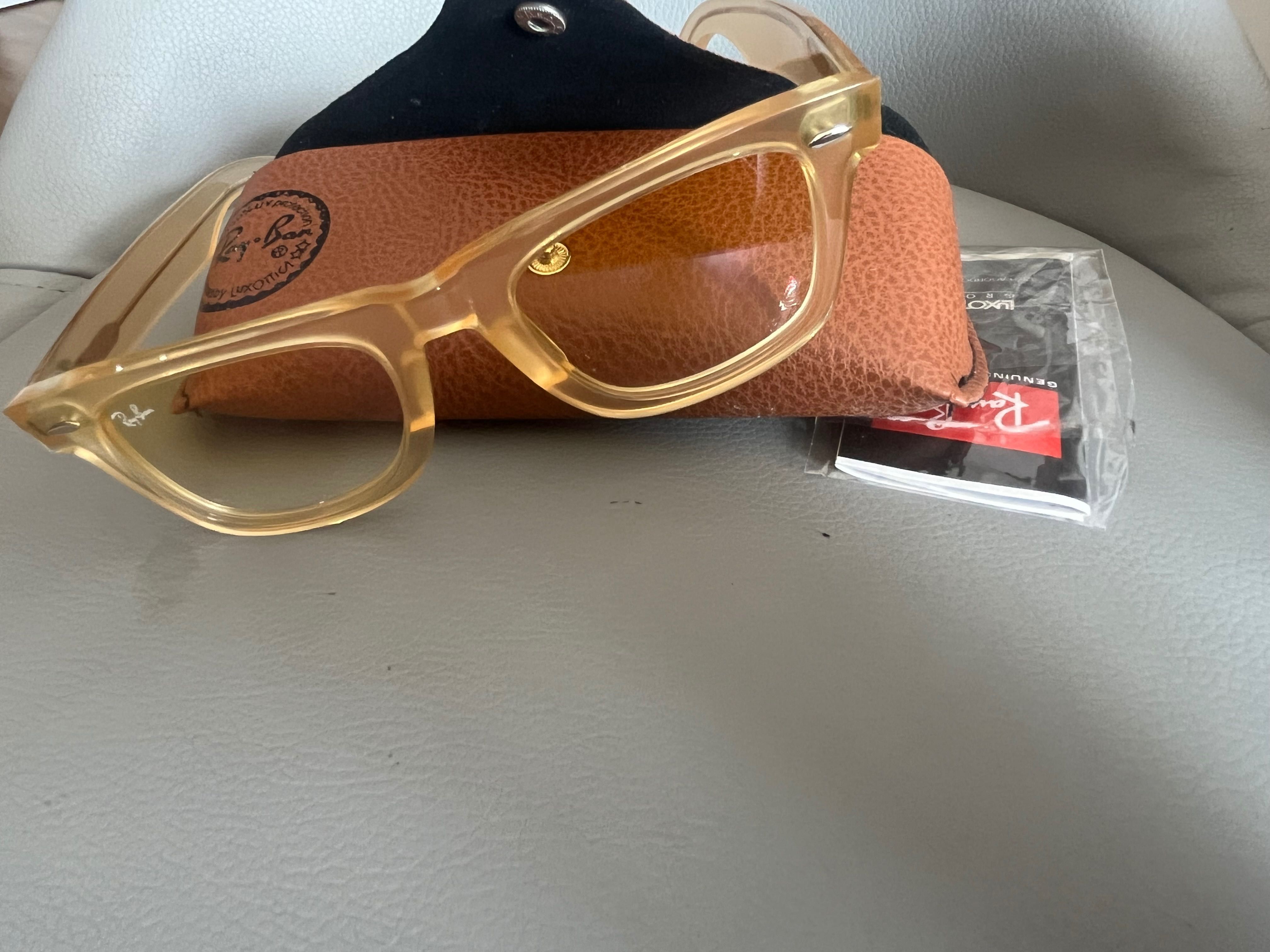 Okulary przeciwsłoneczne RayBan WayFarer