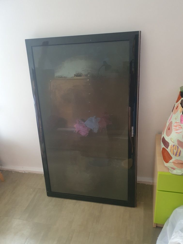 Telewizor samsung pęknięty ekran