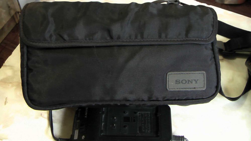 Відеокамера Sony Handycam CCD-TR510E Video8