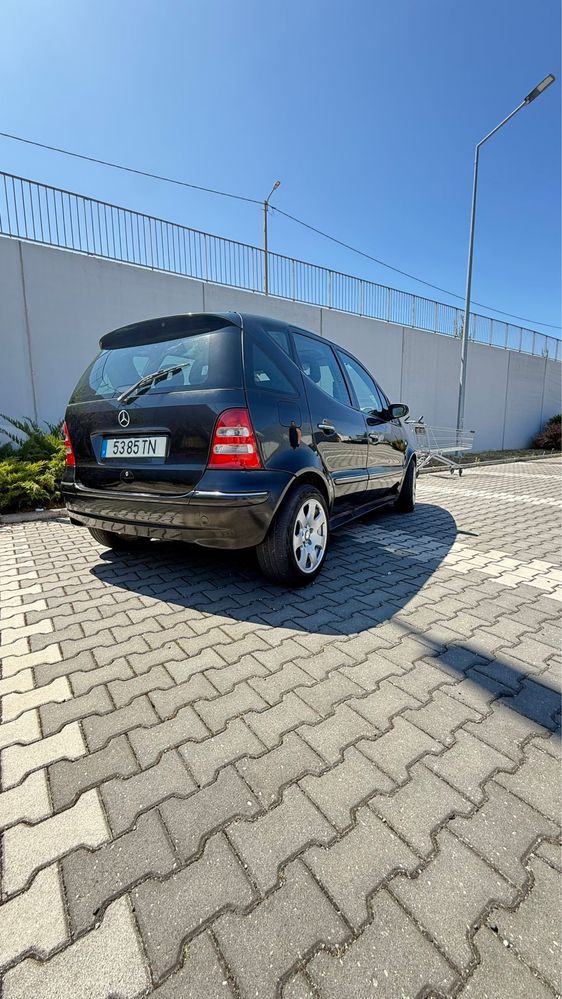Mercedes Benz A 140 com teto de abrir
