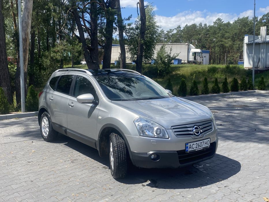 Продам Nissan Qashqai + 2