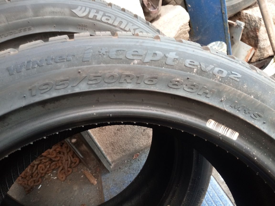 Opony zimowe 195/50 R 16 Hankook Winter i cept evo2 z 2018 roku