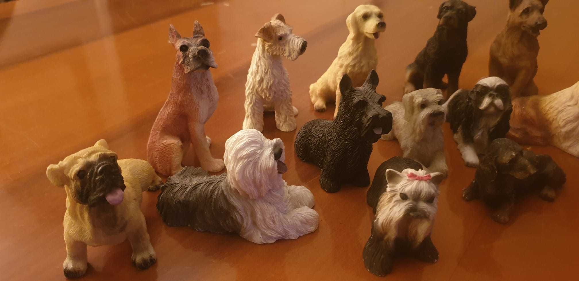 Coleção de 2007 "Os nossos amigos: Os Cães" incompleta e com 13 cães