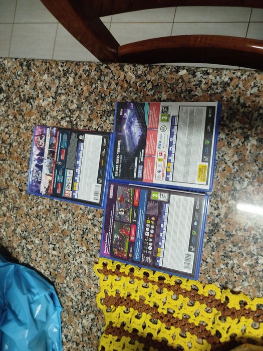 Vendo jogos PS4.
