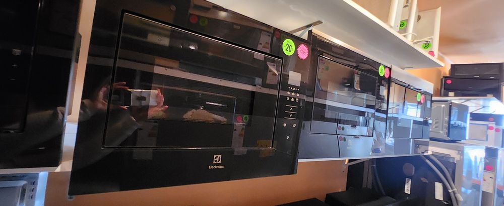 JANKI, ul. WSPÓLNA 6 Mikrofalówka do zabudowy Electrolux
