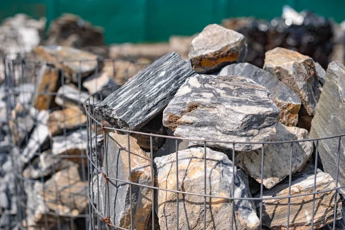 Grys otoczak kamień ozdobny do ogrodu łupkowy żwir kora na ścieżki