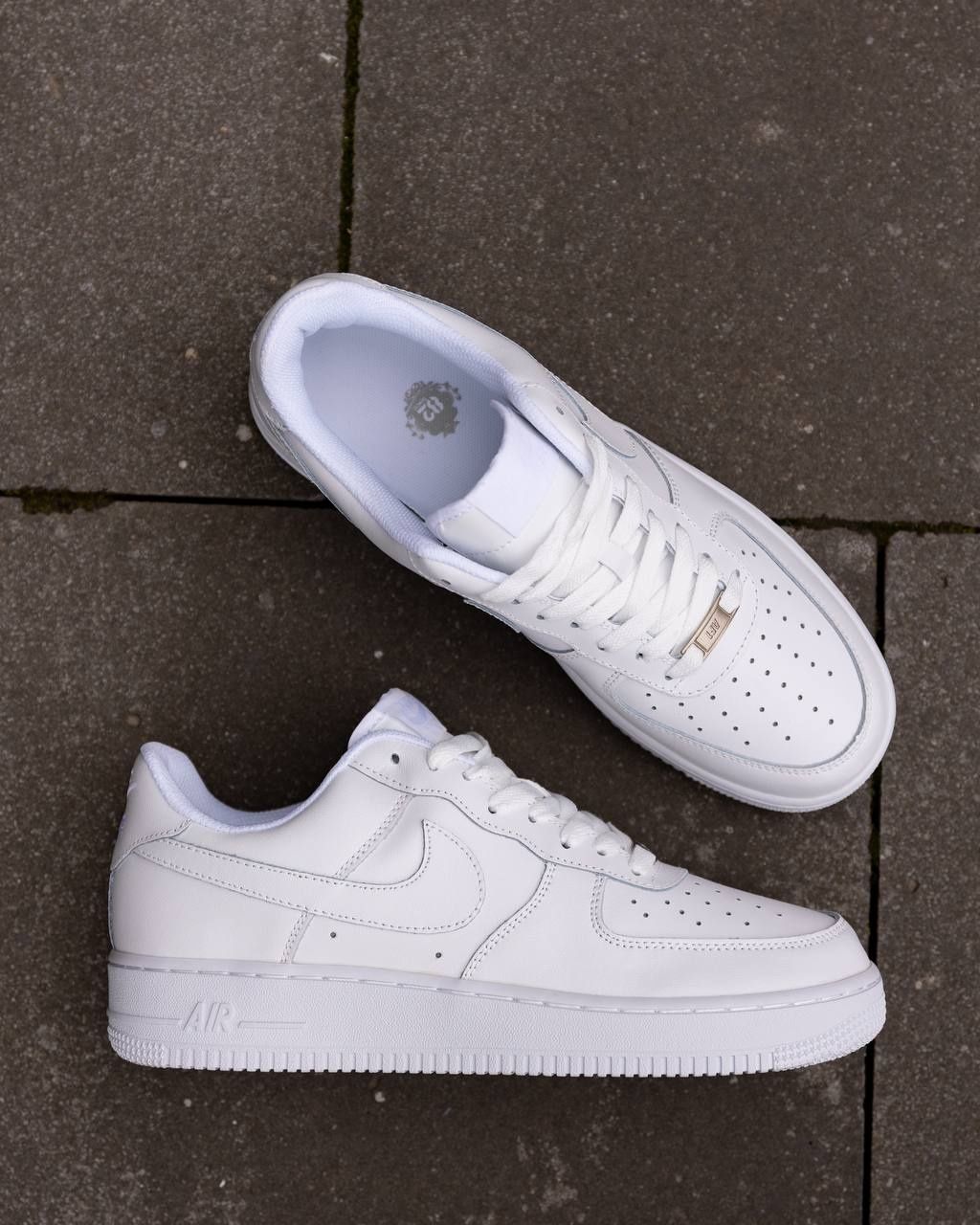 Nike Air Force 1 07 Leather White (кросівки,кеди) натуральна шкіра

N