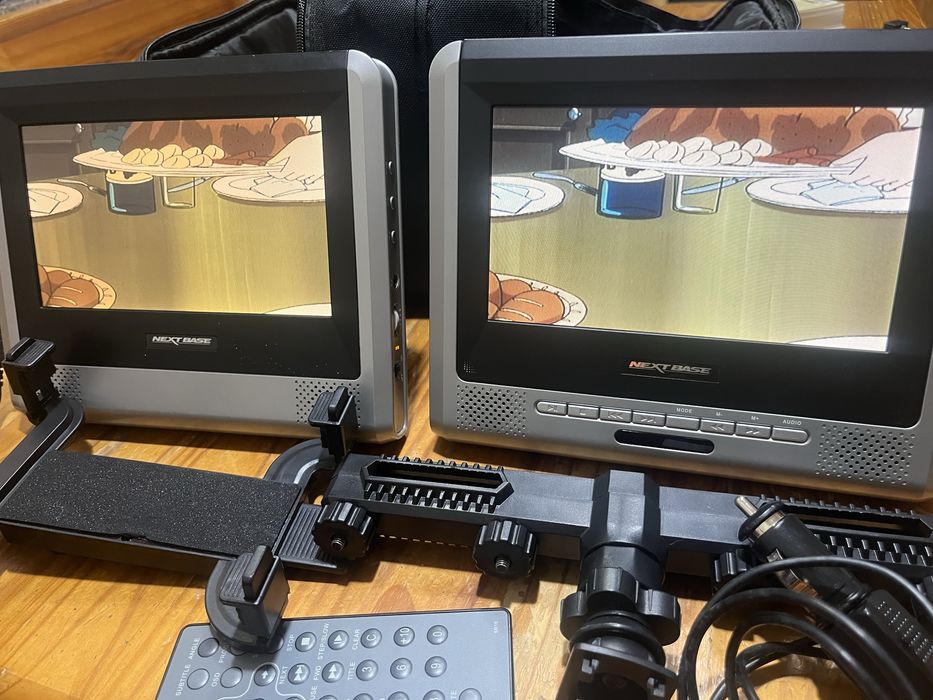 Vendo dvd duplo para automove banco  de traz