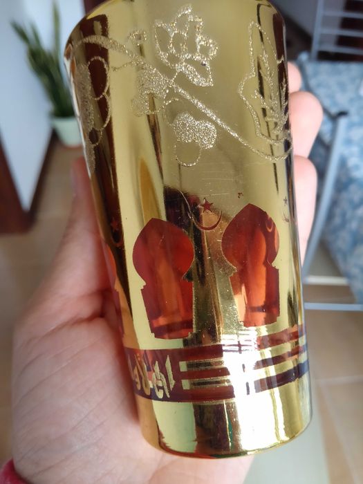 Copos marroquinos de chá