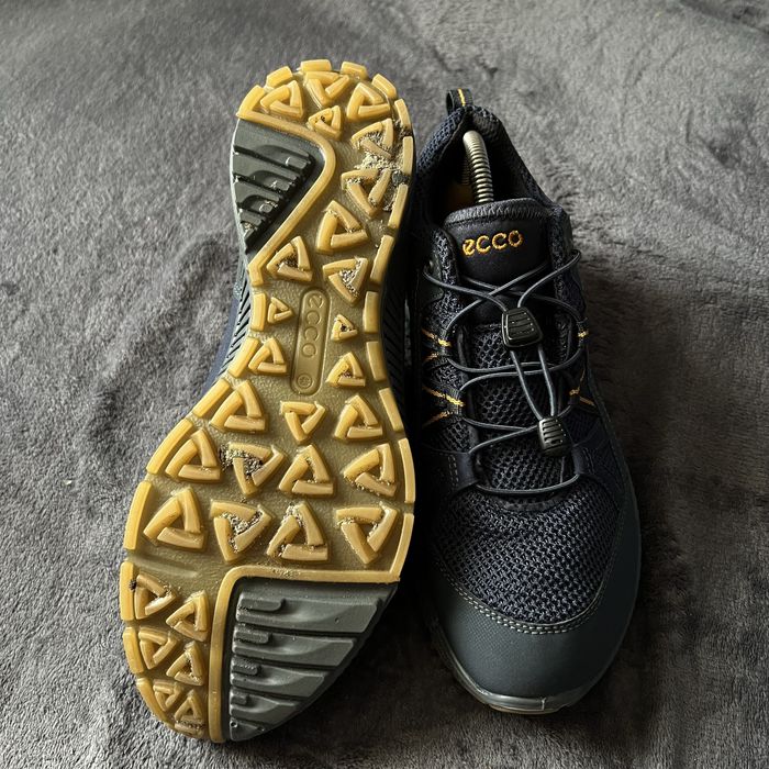 Чоловічі кросівки Ecco Gore-tex. Р. 40. Як нові!!!