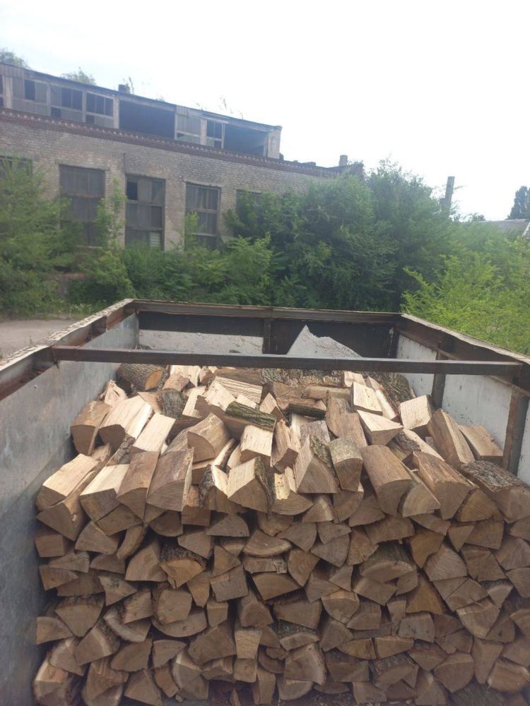 Продам дрова твердых пород акация ,дуб,клён,берест