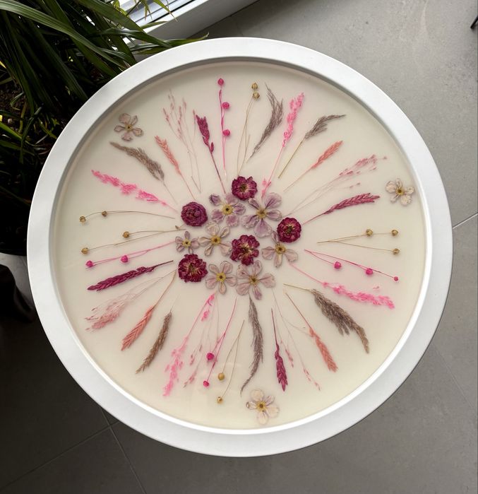 Stolik z żywicą rękodzieło