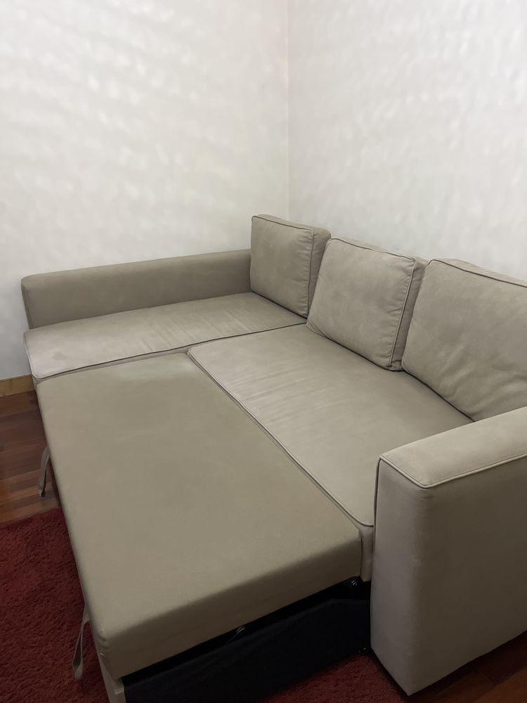 Sofá cama com chaise longue