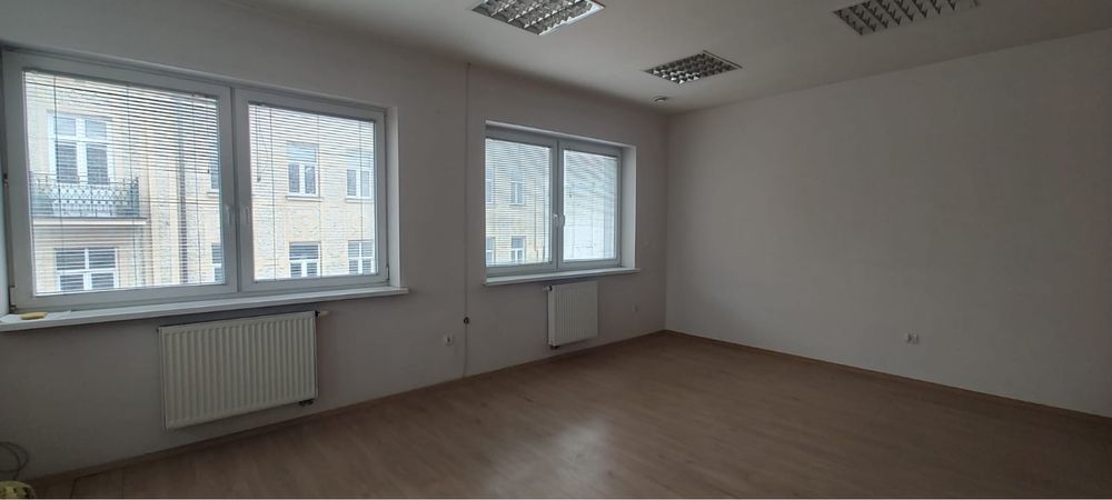 Lokale w centrum Brzezin