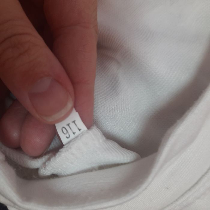 Кофтинка для дівчинки 116р стан хороший