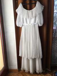 Piękna biała retro plisowana suknia ślubna