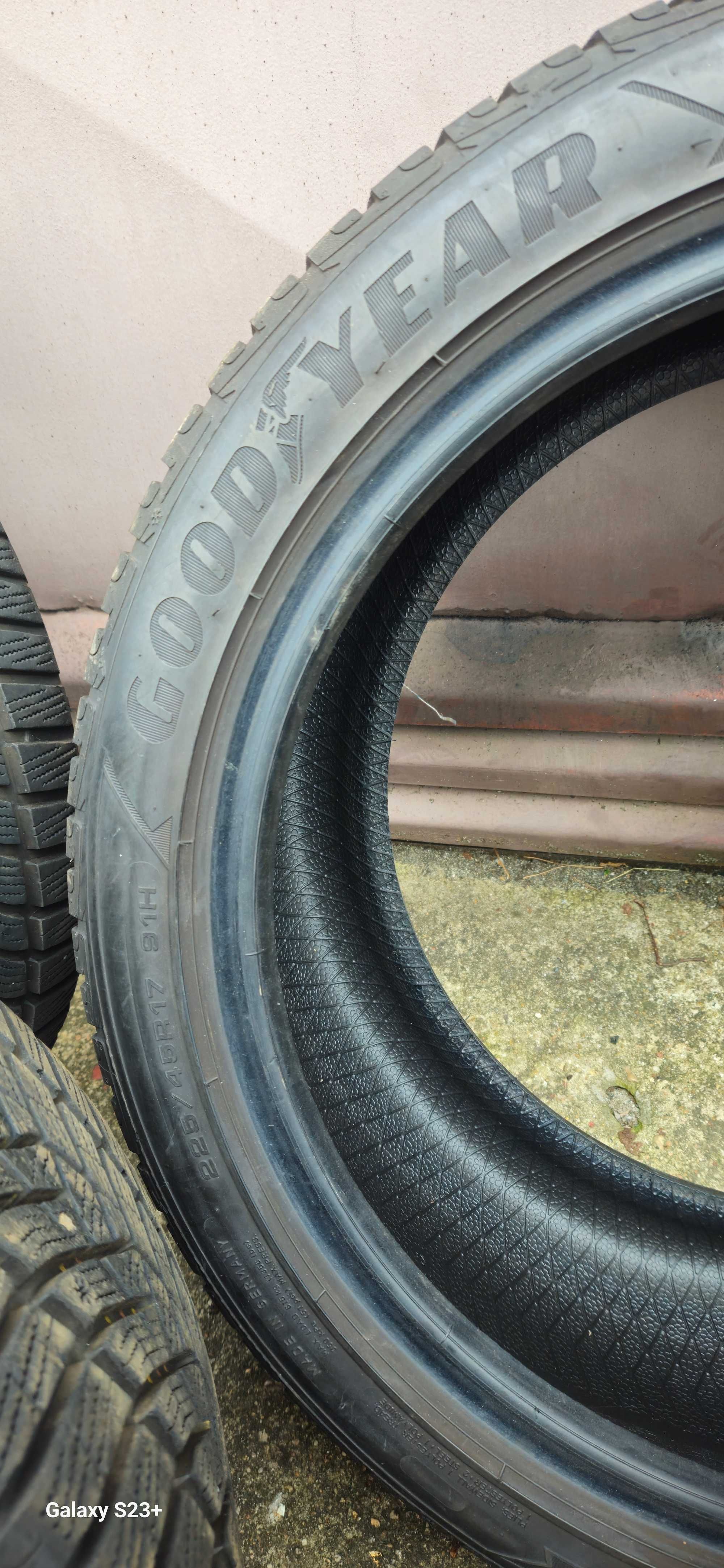 Opony Goodyear zimowe 225/45 R17