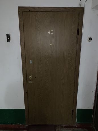 Дверь металическая входная