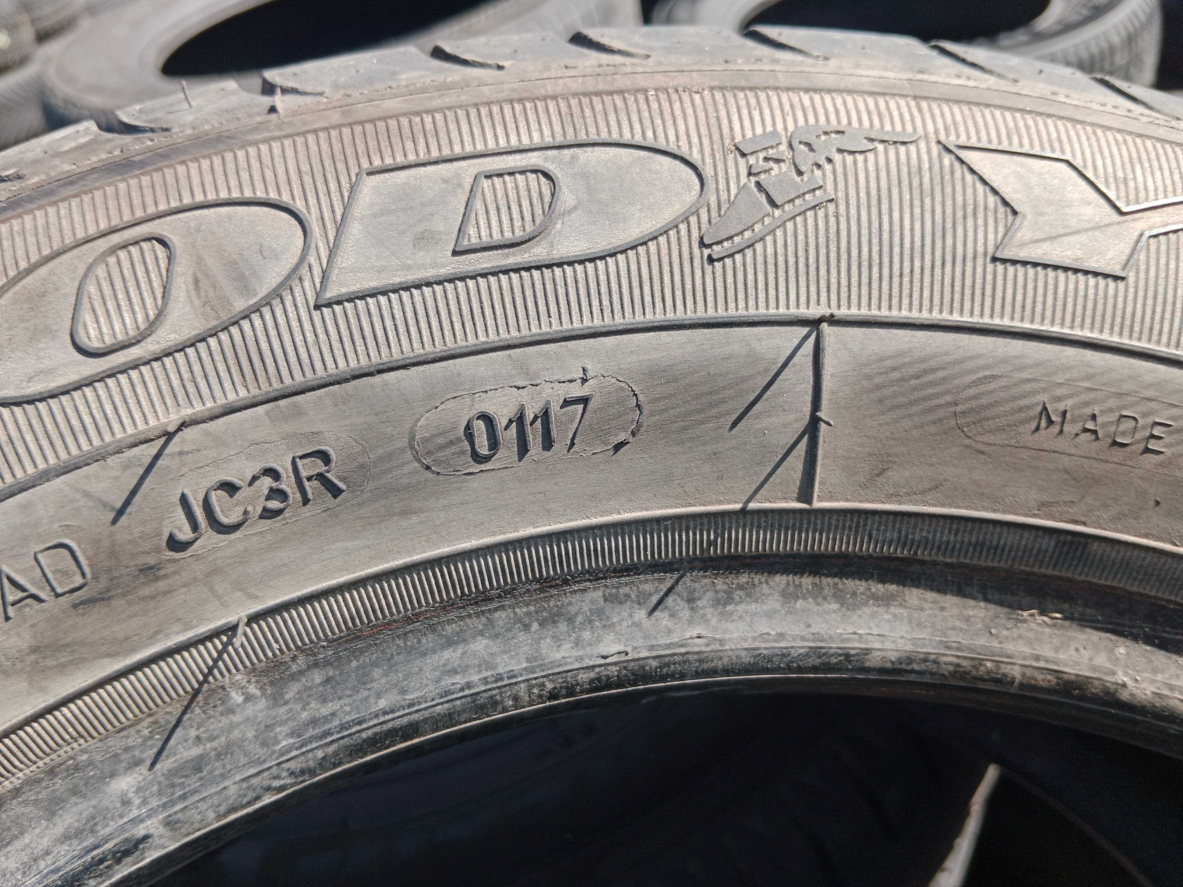 Opona używana 185/65R15 Goodyear DuraGrip 1szt.