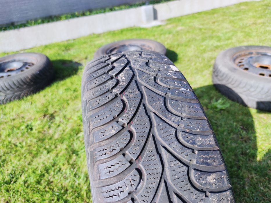 Koła z oponami zimowymi Opel 195/65 R15