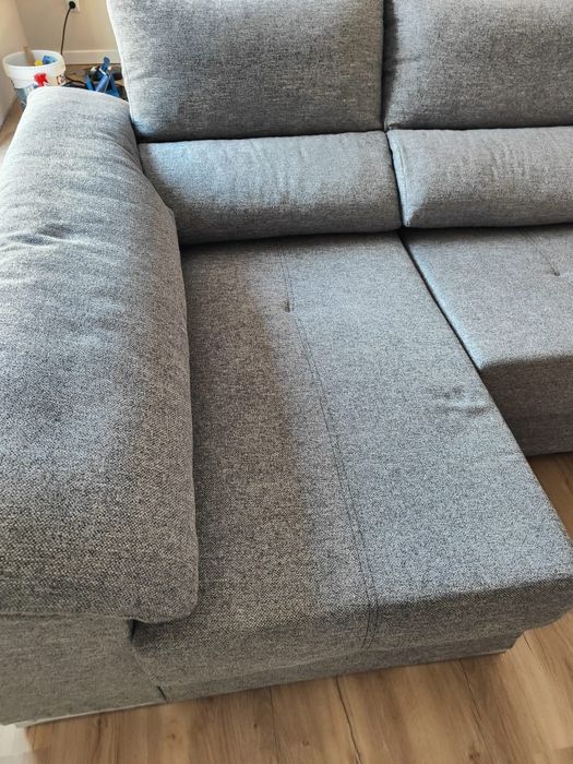 Sofá usado como novo