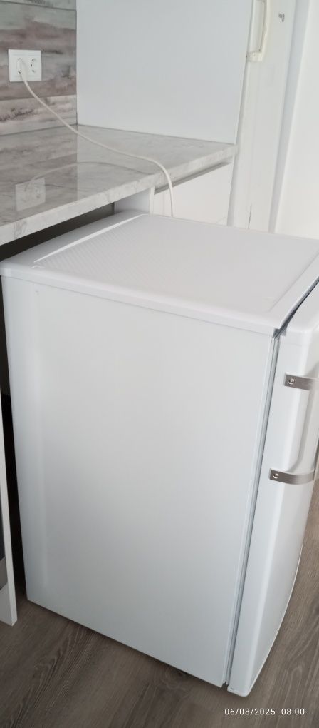 Frigorífico pequeno branco marca Candy como novo - MAÇÃO