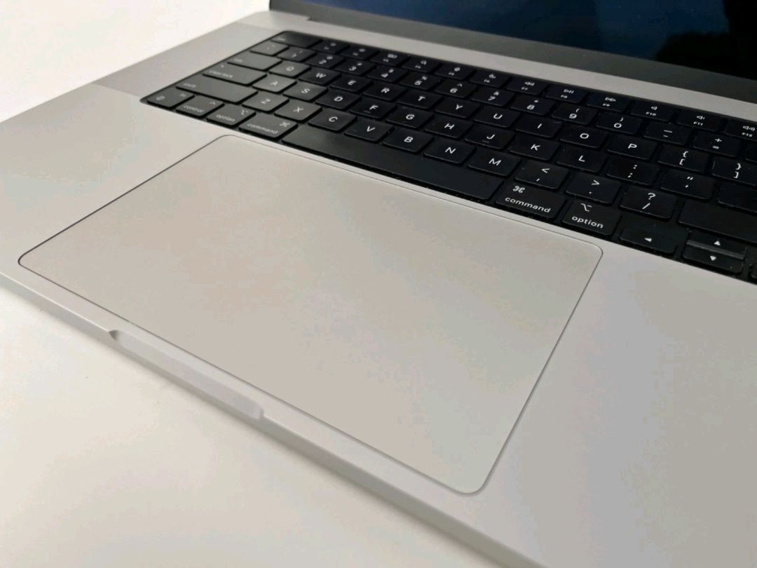 Macbook Pro 16 m1 pro/16/1тб отличный