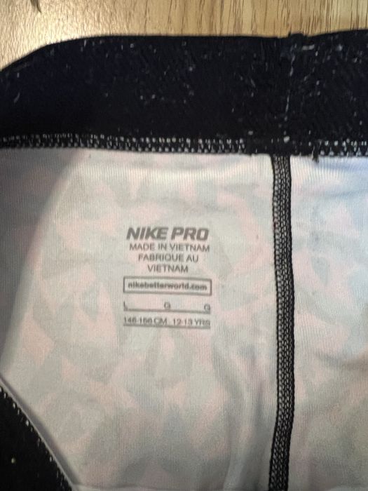 Спортивні бриджі nike розмір xs